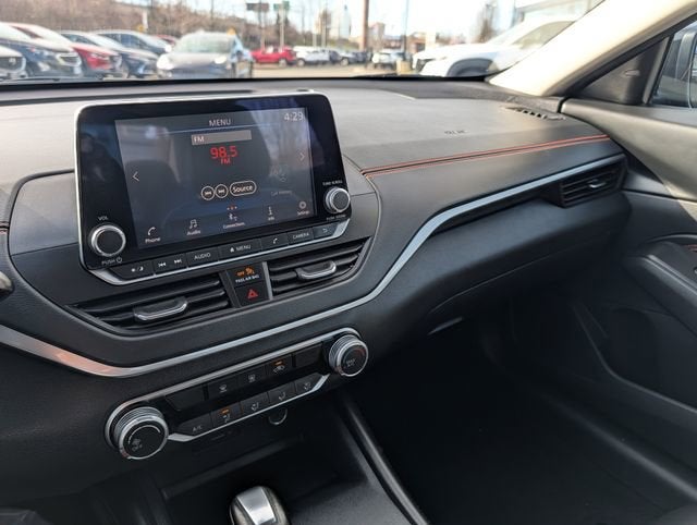 2022 Nissan Altima 2.5 SR