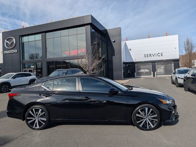 2022 Nissan Altima 2.5 SR