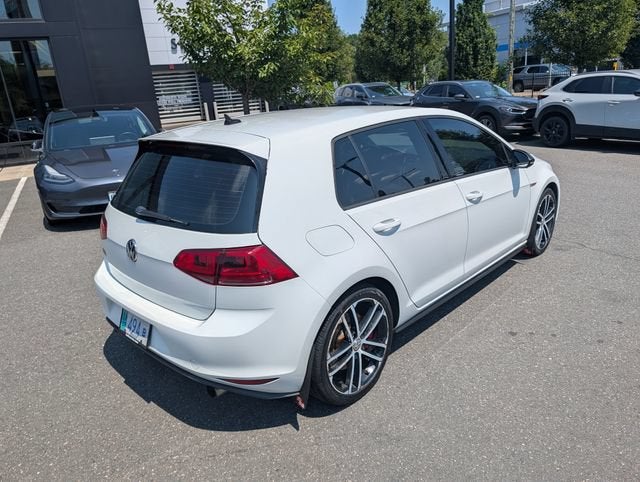 2017 Volkswagen Golf GTI Sport