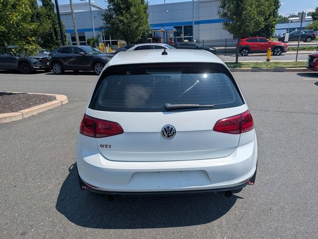 2017 Volkswagen Golf GTI Sport