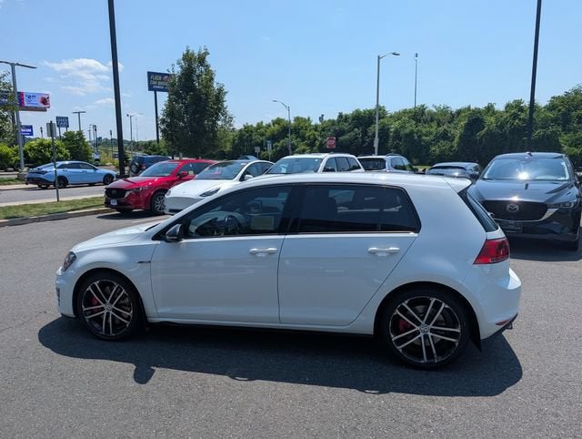 2017 Volkswagen Golf GTI Sport
