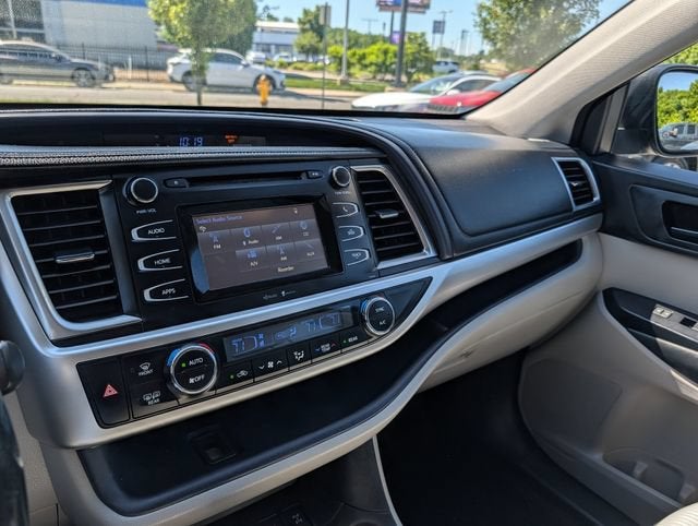 2014 Toyota Highlander LE Plus V6