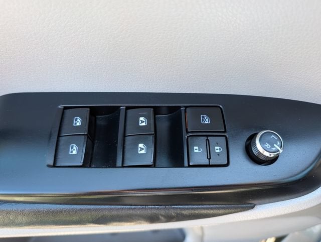 2014 Toyota Highlander LE Plus V6