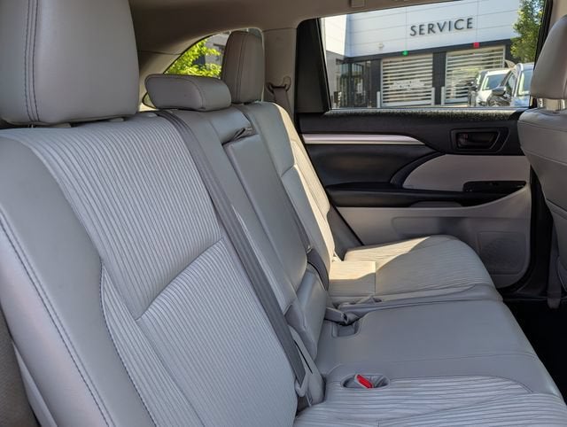 2014 Toyota Highlander LE Plus V6