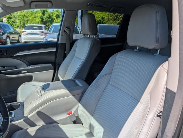 2014 Toyota Highlander LE Plus V6