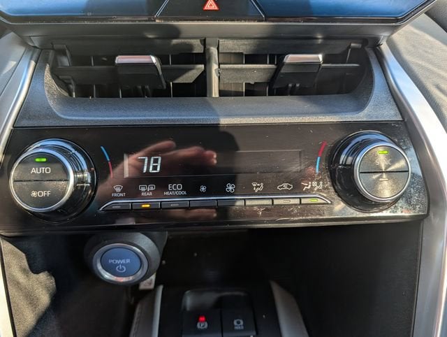 2022 Toyota Venza LE