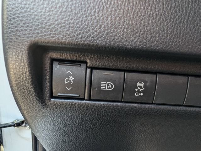 2022 Toyota Venza LE