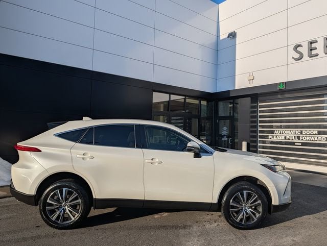 2022 Toyota Venza LE