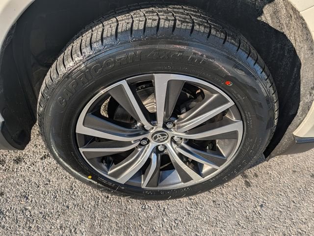 2022 Toyota Venza LE